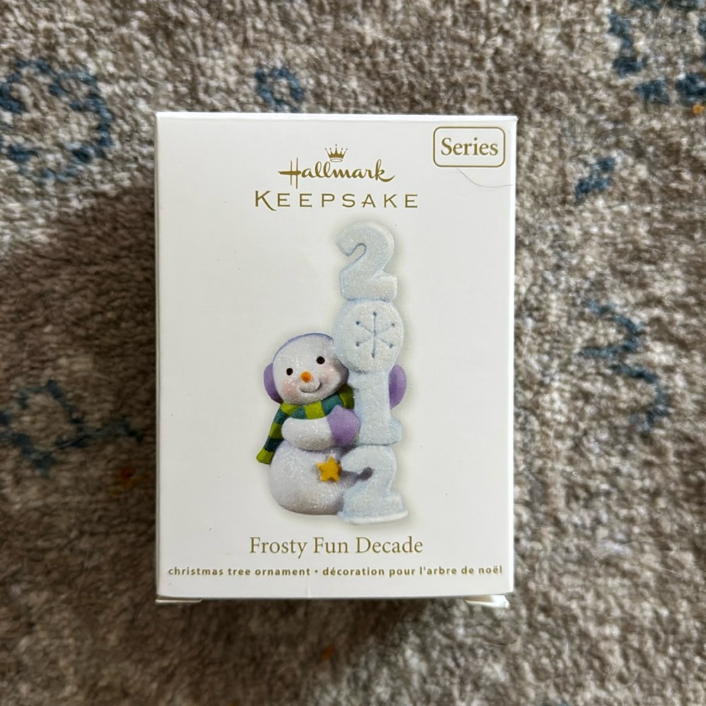 Hallmark Keepsake Ornament Frosty Fun Decade Snowman 2012 #3 in Series